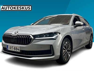 Harmaa Käytetty 2025 Skoda Superb Style Farmari | 43 900 €