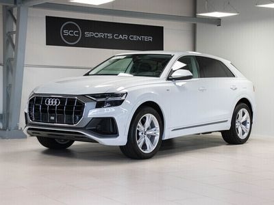 käytetty Audi Q8 55 TFSI e 280 kW quattro tiptronic Hud / Bang&olufsen / Ilmastoidut penkit / Koukku / HD matrix