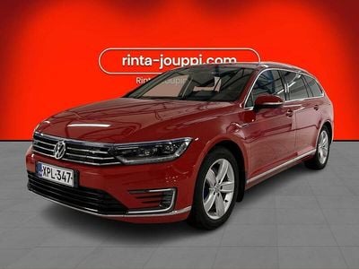 Punainen Käytetty 2018 VW Passat GTE Farmari | 15 450 € (Perustarjous)