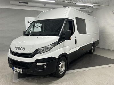 Valkoinen Käytetty 2018 Iveco Daily Tila-auto | 29 900 €