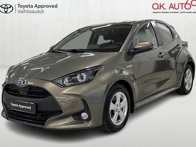 Ruskea Käytetty 2021 Toyota Yaris Hybrid Active Viistoperä | 17 900 € (Perustarjous)