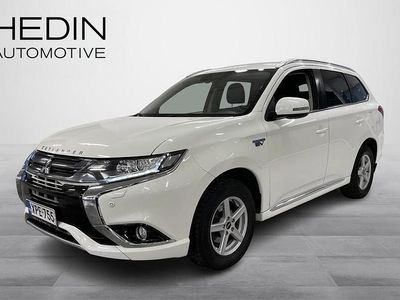 Valkoinen Käytetty 2016 Mitsubishi Outlander P-HEV Intense Farmari | 15 900 € (Perustarjous)