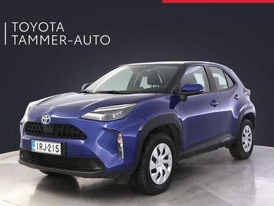 Käytetty Toyota Yaris Cross Active 116 HP (85 kW) 2023 Sininen Katumaasturi
