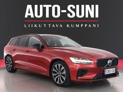 Punainen Käytetty 2024 Volvo V60 Performance Farmari | 45 480 € (Kallis)