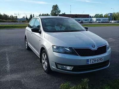Käytetty 2014 Skoda Rapid Elegance | 4 500 €