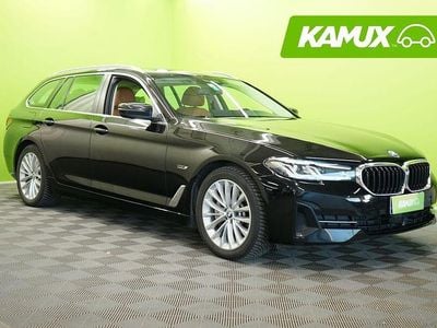Musta Käytetty 2022 BMW 530e Farmari | 27 890 € (Hyvä tarjous)