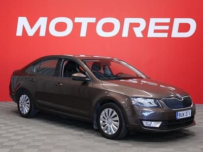 Käytetty Skoda Octavia Ambition 105 HP (77 kW) 2015 Viistoperä