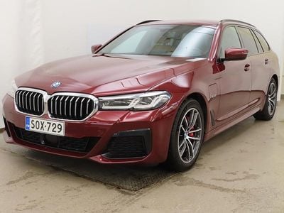 Käytetty BMW 530e M Sport 292 HP (214 kW) 2022 Punainen Farmari