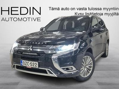 Musta Käytetty 2021 Mitsubishi Outlander P-HEV Instyle Katumaasturi | 23 900 € (Hieman kallis)
