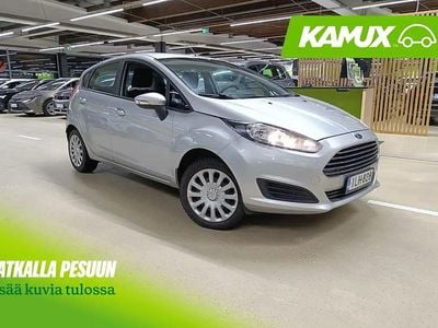 Hopea / harmaa Käytetty 2014 Ford Fiesta Trend Sedan | 3 900 € (Hieman kallis)