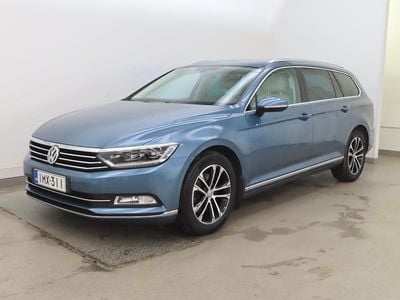 Sininen Käytetty 2016 VW Passat Highline Farmari | 21 900 € (Kallis)