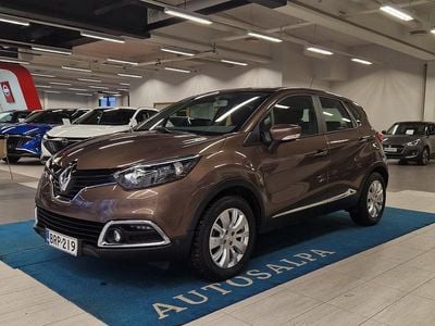 Käytetty 2014 Renault Captur Expression Katumaasturi | 9 900 € (Perustarjous)