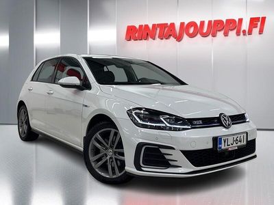 Käytetty 2018 VW Golf VII GTE Viistoperä | 18 490 € (Perustarjous)