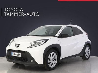 Käytetty Toyota Aygo X Multidrive S 72 HP (52 kW) 2023 Valkoinen Katumaasturi