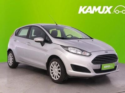 Hopea / harmaa Käytetty 2014 Ford Fiesta Trend Sedan | 3 890 € (Hieman kallis)