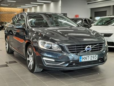 käytetty Volvo V60 V60PLUG IN HYBRID Farmari (AC) 4ov 2400cm3 A - 3kk lyhennysvapaa