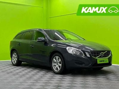 Käytetty Volvo V60 Kinetic 163 HP (119 kW) 2011 Hopea / harmaa Farmari