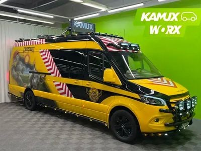 Keltainen / beige Käytetty 2022 Mercedes Sprinter Van | 98 900 €