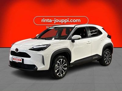 Uusi 2025 Toyota Yaris Cross Plus Katumaasturi | 31 480 €