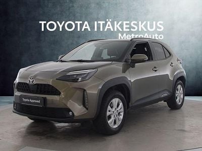Ruskea (beige) Käytetty 2025 Toyota Yaris Cross Katumaasturi | 30 490 € (Hyvä tarjous)