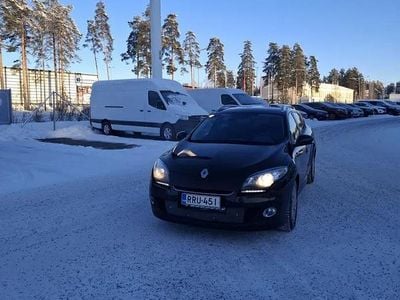 Metallinruskea Käytetty 2014 Renault Mégane GrandTour Farmari | 3 990 € (Perustarjous)