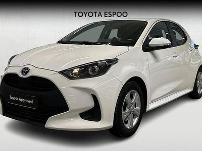 Käytetty Toyota Yaris Hybrid Active 116 HP (85 kW) 2022 Viistoperä