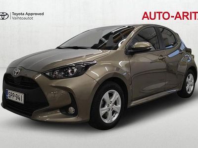 Ruskea Käytetty 2023 Toyota Yaris Hybrid Active Viistoperä | 22 900 € (Perustarjous)