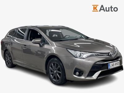 käytetty Toyota Avensis 20 D-4D Active Edition Touring Sports ** Webasto kaukosäädöllä Vetokoukku Suomi-auto Kamera **