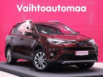 Käytetty Toyota RAV4 Hybrid Premium 155 HP (114 kW) 2016 Katumaasturi