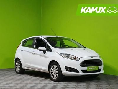 Valkoinen Käytetty 2017 Ford Fiesta Titanium Sedan | 9 870 € (Perustarjous)
