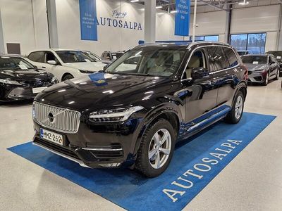 Musta Käytetty 2016 Volvo XC90 Inscription Katumaasturi | 35 900 € (Perustarjous)