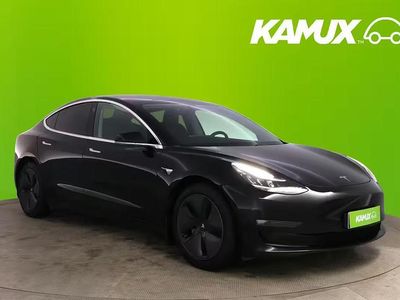 Käytetty 2019 Tesla Model 3 Sedan | 18 590 € (Hieman kallis)