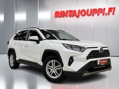 Valkoinen Käytetty 2022 Toyota RAV4 Hybrid Active Katumaasturi | 36 700 € (Hyvä tarjous)
