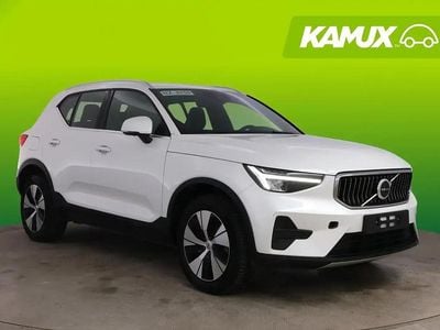 Käytetty Volvo XC40 Plus 129 HP (94 kW) 2023 Valkoinen Katumaasturi