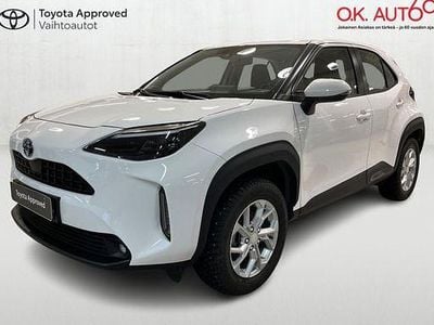 Valkoinen Käytetty 2024 Toyota Yaris Cross Active Katumaasturi | 26 970 € (Perustarjous)
