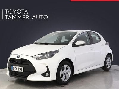 Valkoinen Käytetty 2023 Toyota Yaris Hybrid Business Edition Viistoperä | 20 880 € (Perustarjous)