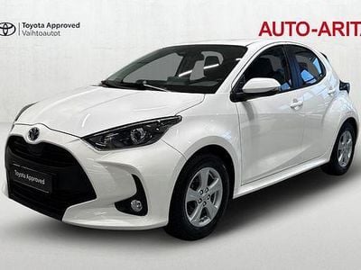 Käytetty Toyota Yaris Active 99 HP (72 kW) 2022 Valkoinen Viistoperä