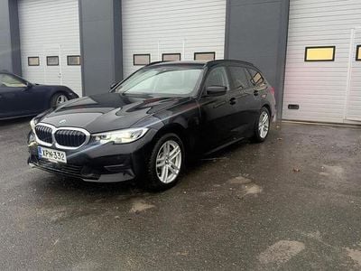 BMW 330e