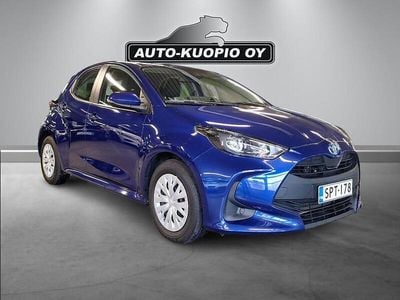 Sininen Käytetty 2024 Toyota Yaris Hybrid Active Viistoperä | 20 790 € (Perustarjous)