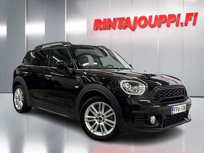 Käytetty Mini Cooper Countryman 136 HP (100 kW) 2019 Musta Katumaasturi