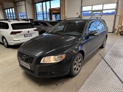 Käytetty 2010 Volvo V70 Momentum Farmari | 11 400 € (Perustarjous)
