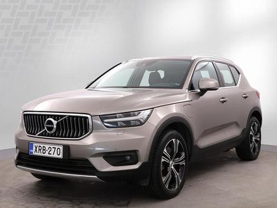 Harmaa Käytetty 2022 Volvo XC40 Business Edition Katumaasturi | 27 800 € (Hyvä tarjous)
