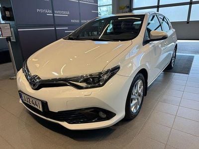 Valkoinen Käytetty 2016 Toyota Auris Active Viistoperä | 13 200 € (Perustarjous)