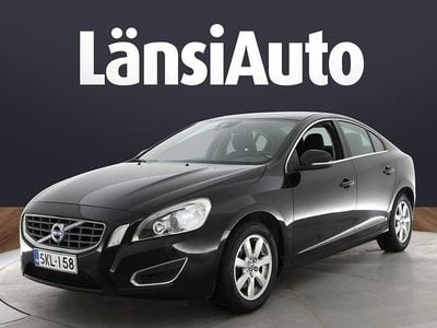 Käytetty Volvo S60 Momentum 203 HP (149 kW) 2011 Sedan