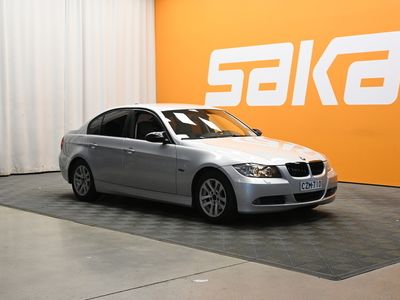 käytetty BMW 320 320 4D I SEDAN AUTOMATIC-VA71/276 MYYDÄÄN HUUTOKAUPAT.COM