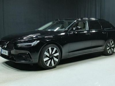 Käytetty 2025 Volvo V90 Performance Farmari | 60 400 € (Kallis)
