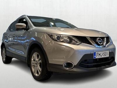 Käytetty Nissan Qashqai N-Connecta 116 HP (85 kW) 2016 Hopea Katumaasturi