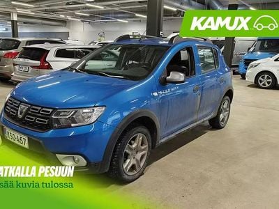 Käytetty Dacia Sandero Stepway 90 HP (66 kW) 2016 Sininen Sedan