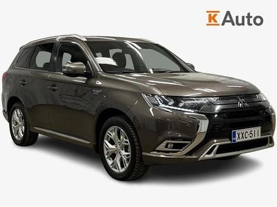 Käytetty 2019 Mitsubishi Outlander P-HEV Instyle Katumaasturi | 23 780 € (Hieman kallis)
