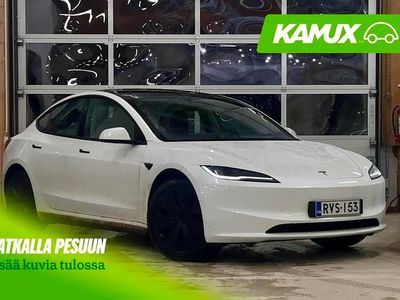 Valkoinen Käytetty 2024 Tesla Model 3 Standard Range Plus Sedan | 35 790 € (Kallis)